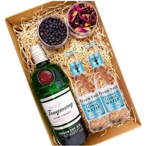 Tanqeray Gin Tonik szett Díszdobozban Ginfűszerrel